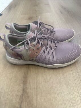 Nike Women's Training Lace-Up Sneakers in Light Lavender
